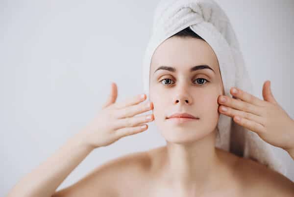 Bedtime Habits to Adopt for Clear Healthy Complexion