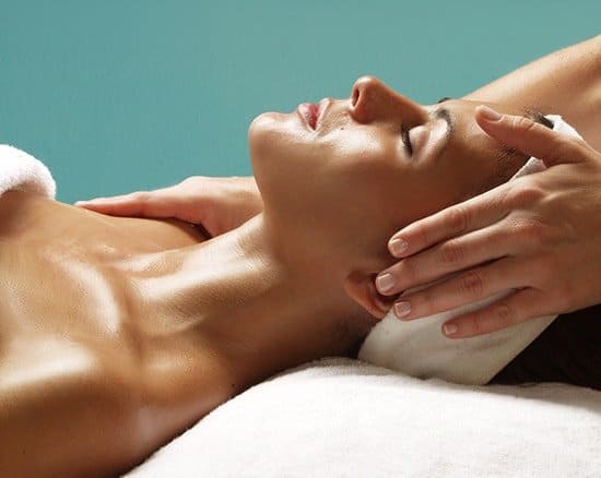 Lifestyle Changes That Wil Work with Your Skin Care Regimen