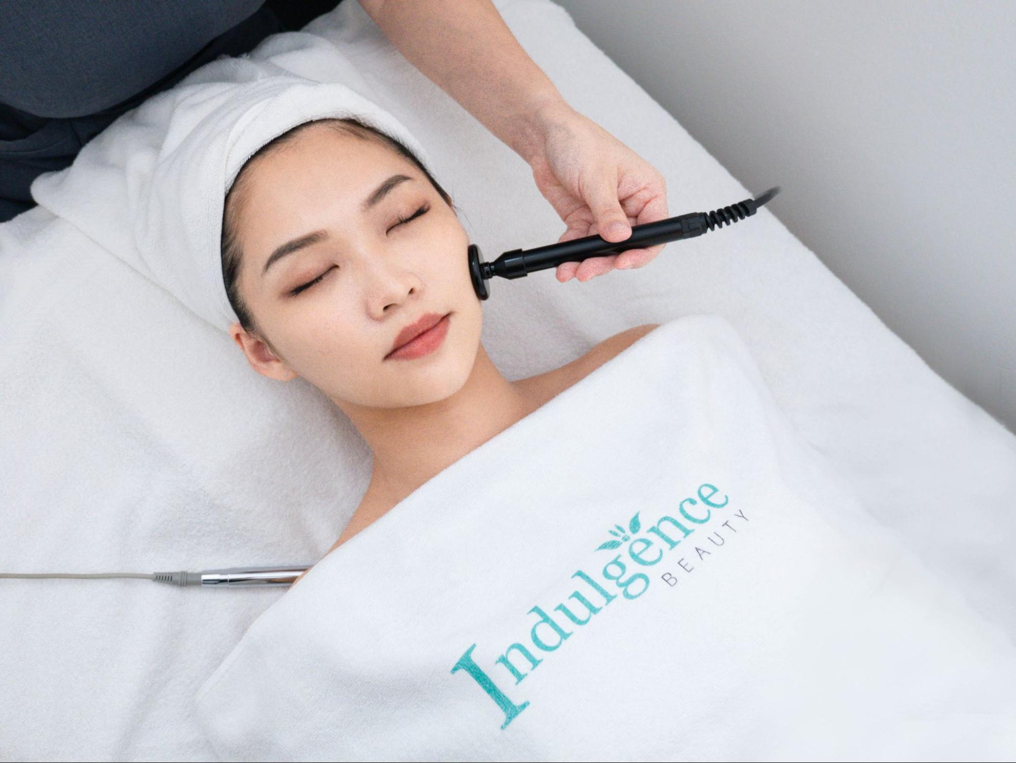 RADIO FREQUENCY (RF) FACIAL TREATMENT